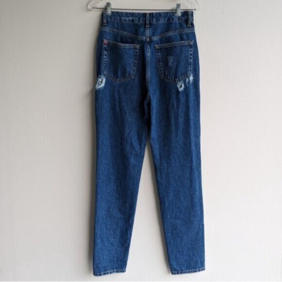 BDG Mom High Rise Distressed Jeans - Picture 4 of 6